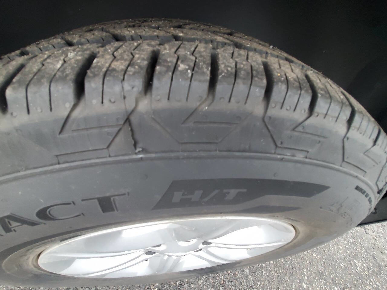 Used 2014 Chevrolet Traverse LS FWD image 27