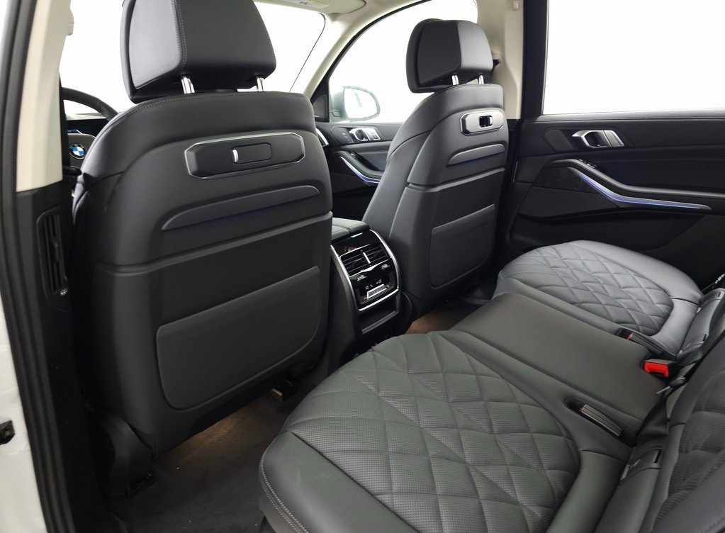 Used 2026 BMW X7 xDrive40i AWD/4WD image 33