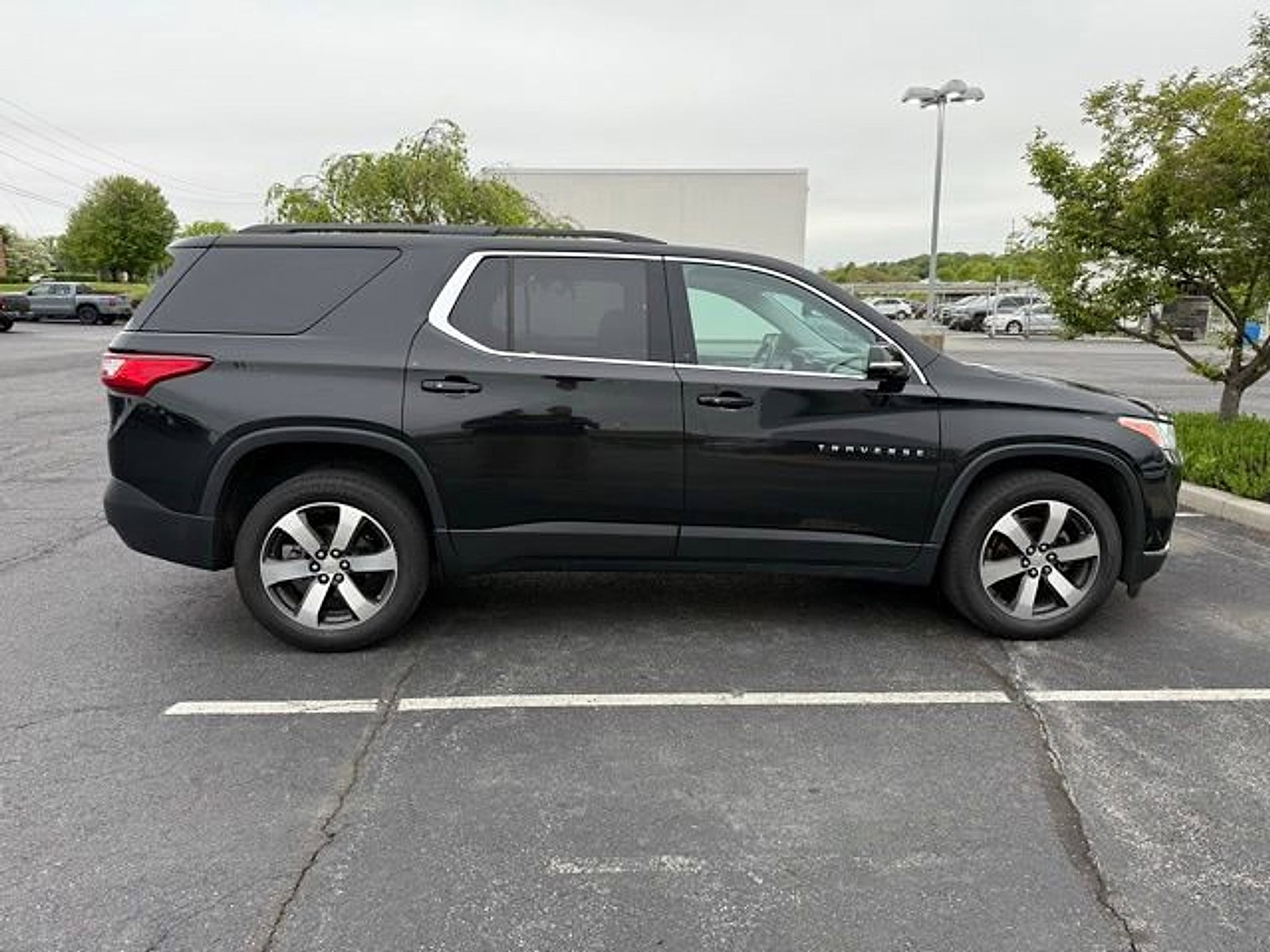 Used 2019 Chevrolet Traverse LT w/ LT Premium Package AWD/4WD image 7