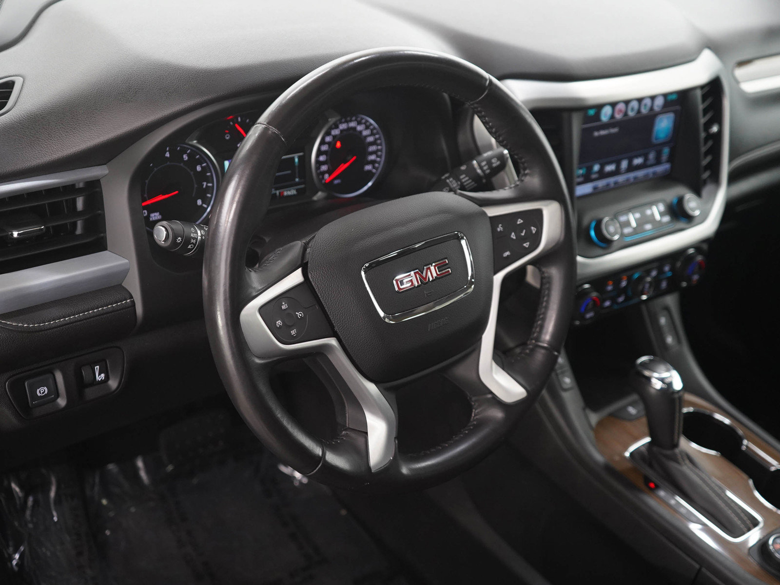 Used 2018 GMC Acadia SLE AWD/4WD image 21