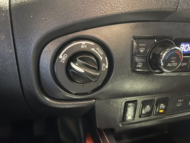 Used 2023 Nissan Frontier PRO-4X w/ Pro-4X Premium Package AWD/4WD image 31