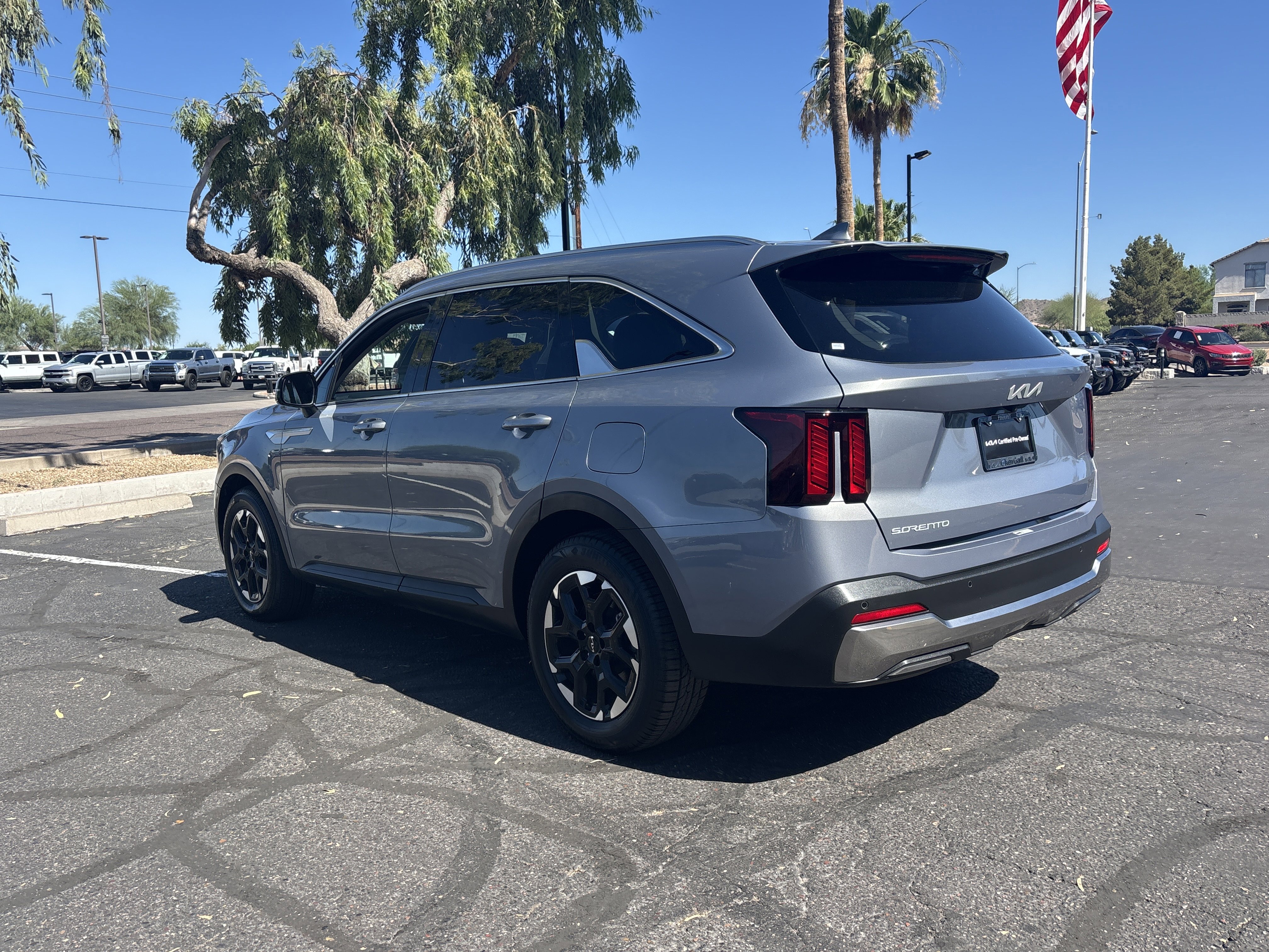 Certified 2024 Kia Sorento S FWD image 4