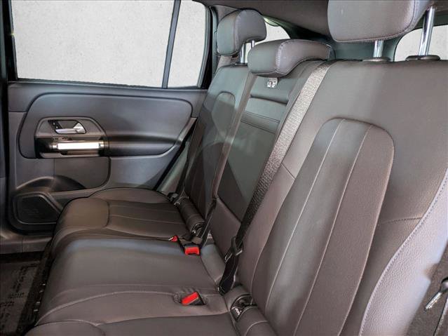 Used 2025 Mercedes-Benz GLB 250 image 20