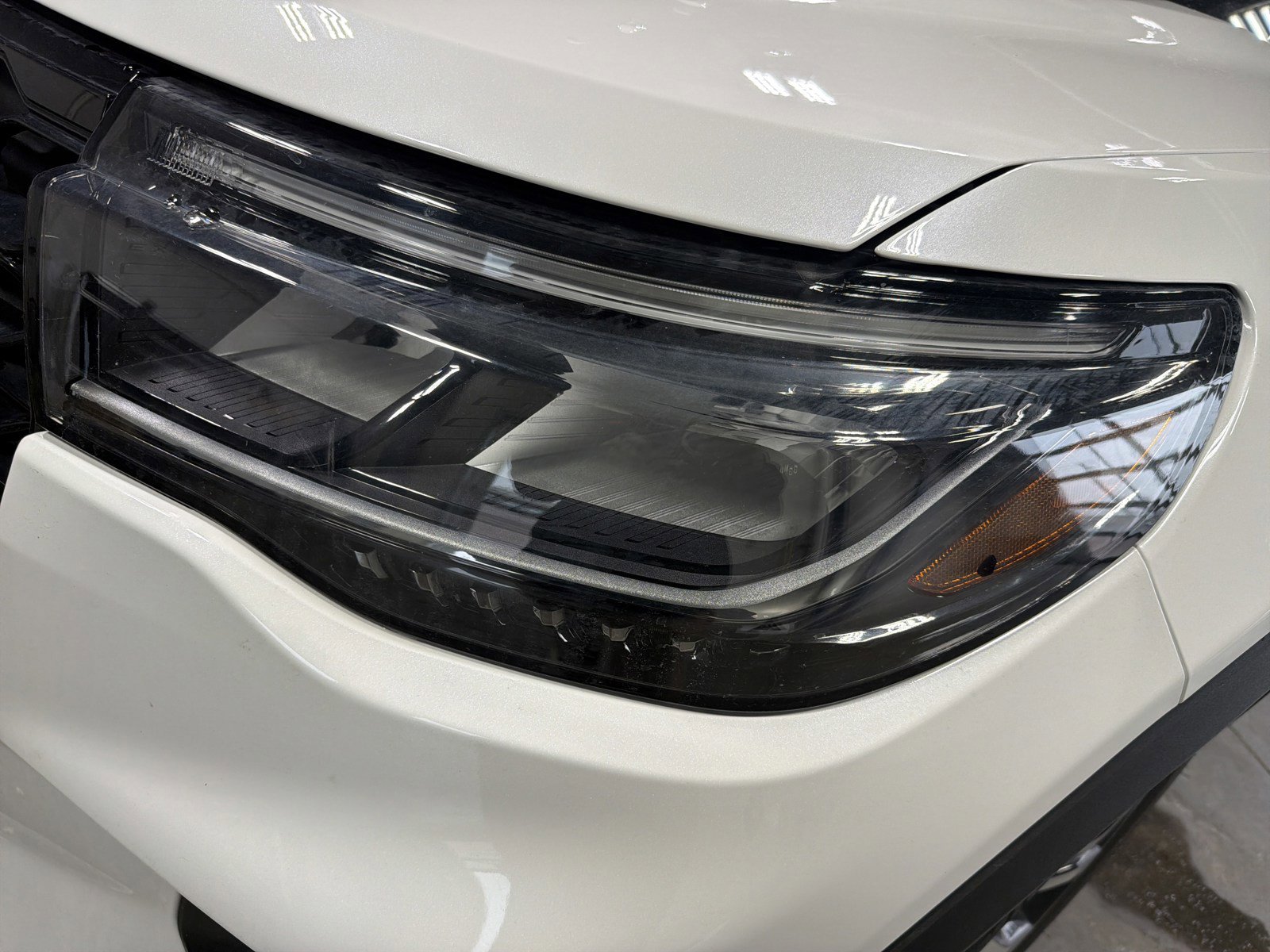 Used 2025 Ford Explorer ST-Line image 10