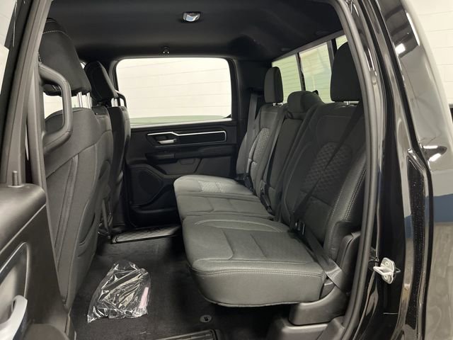 New 2026 RAM 1500 4x4 Crew Cab image 30