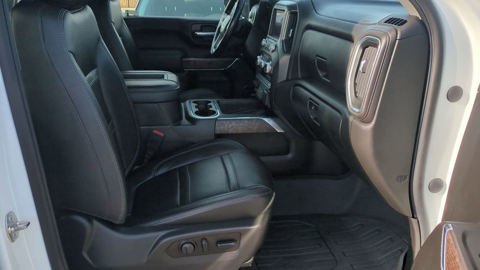 Used 2022 GMC Sierra 2500 Denali w/ Denali Ultimate Package image 25