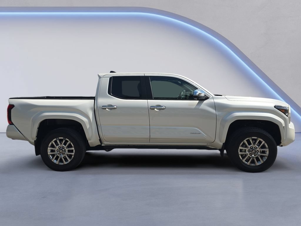 Used 2024 Toyota Tacoma Limited w/ Limited Package (LT) AWD/4WD image 7