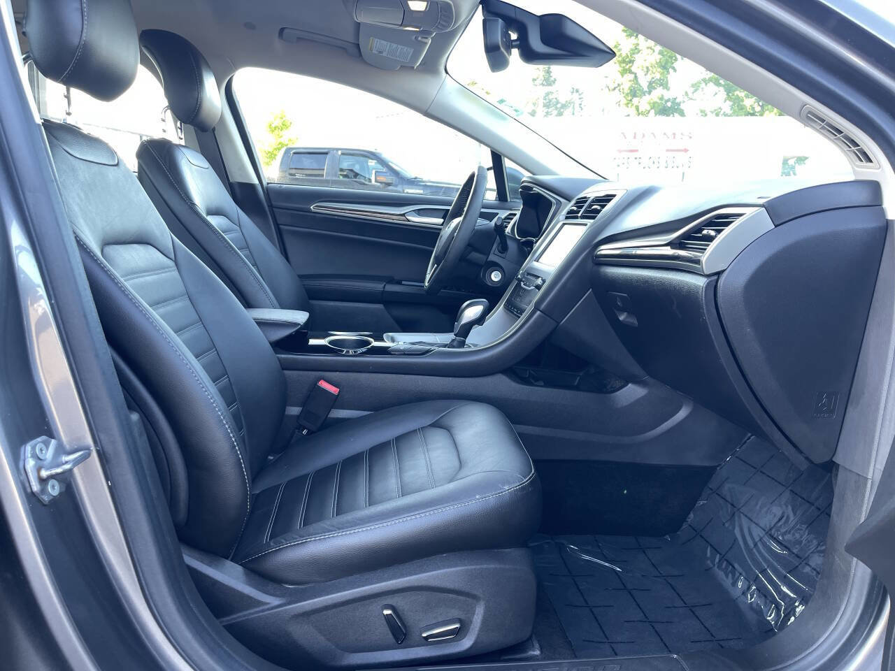 Used 2013 Ford Fusion SE image 12