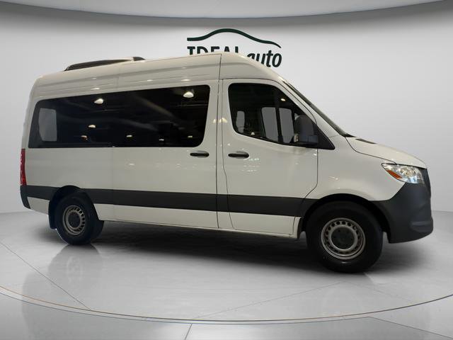 Used 2025 Mercedes-Benz Sprinter 2500 image 4