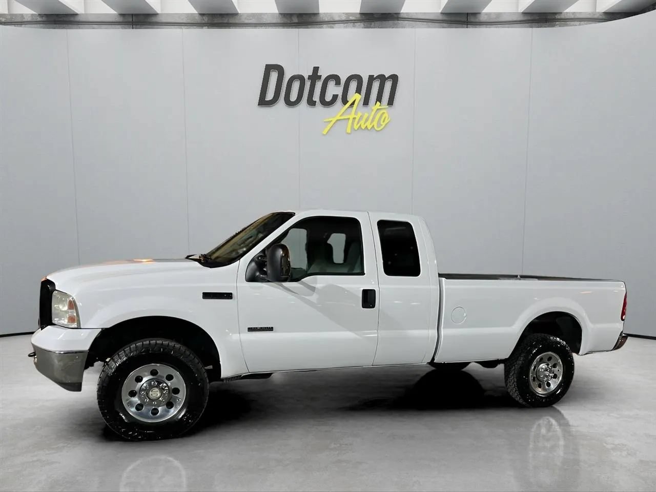 Used 2006 Ford F350 XLT AWD/4WD image 4