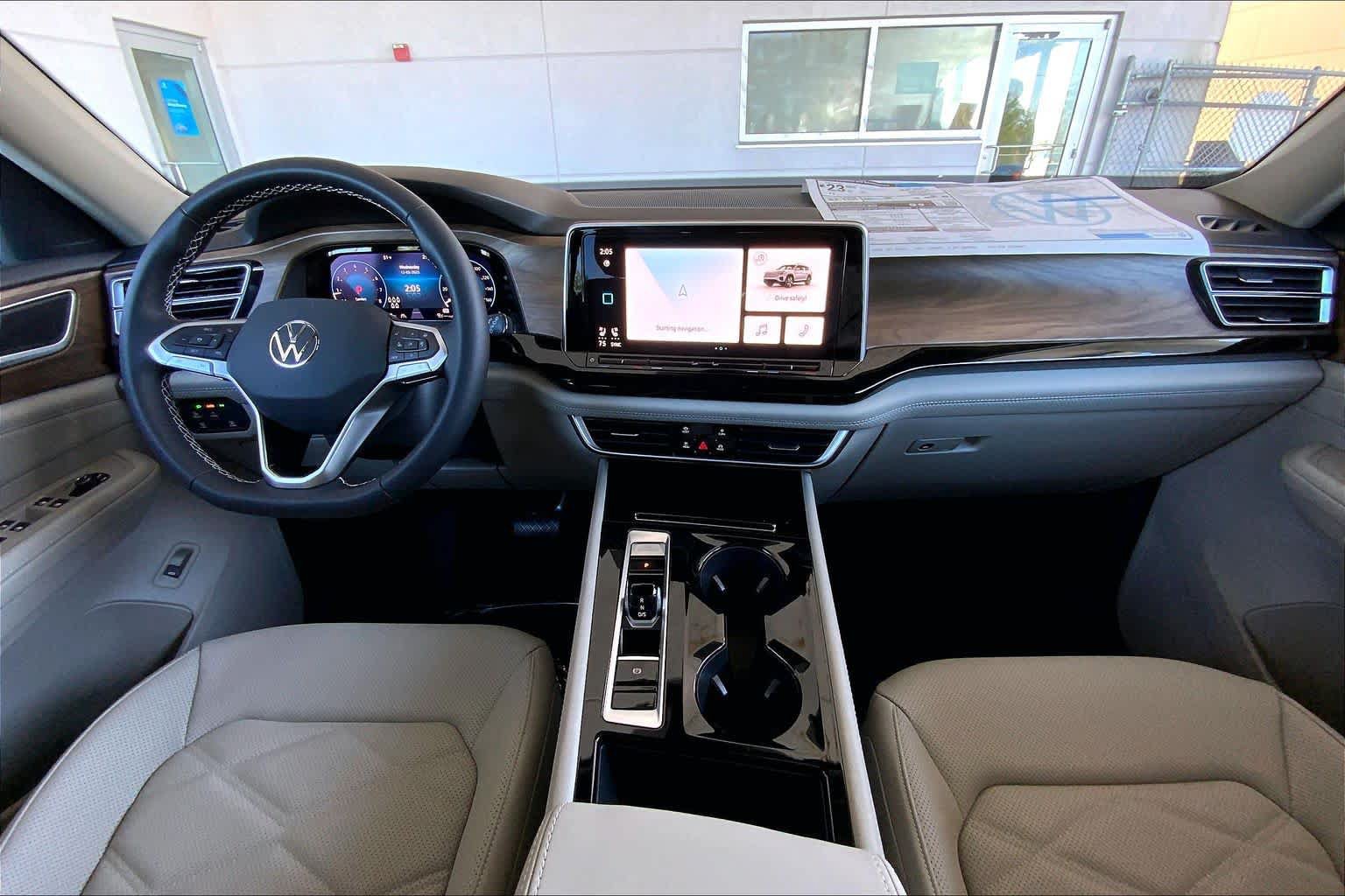 New 2026 Volkswagen Atlas SE FWD image 5