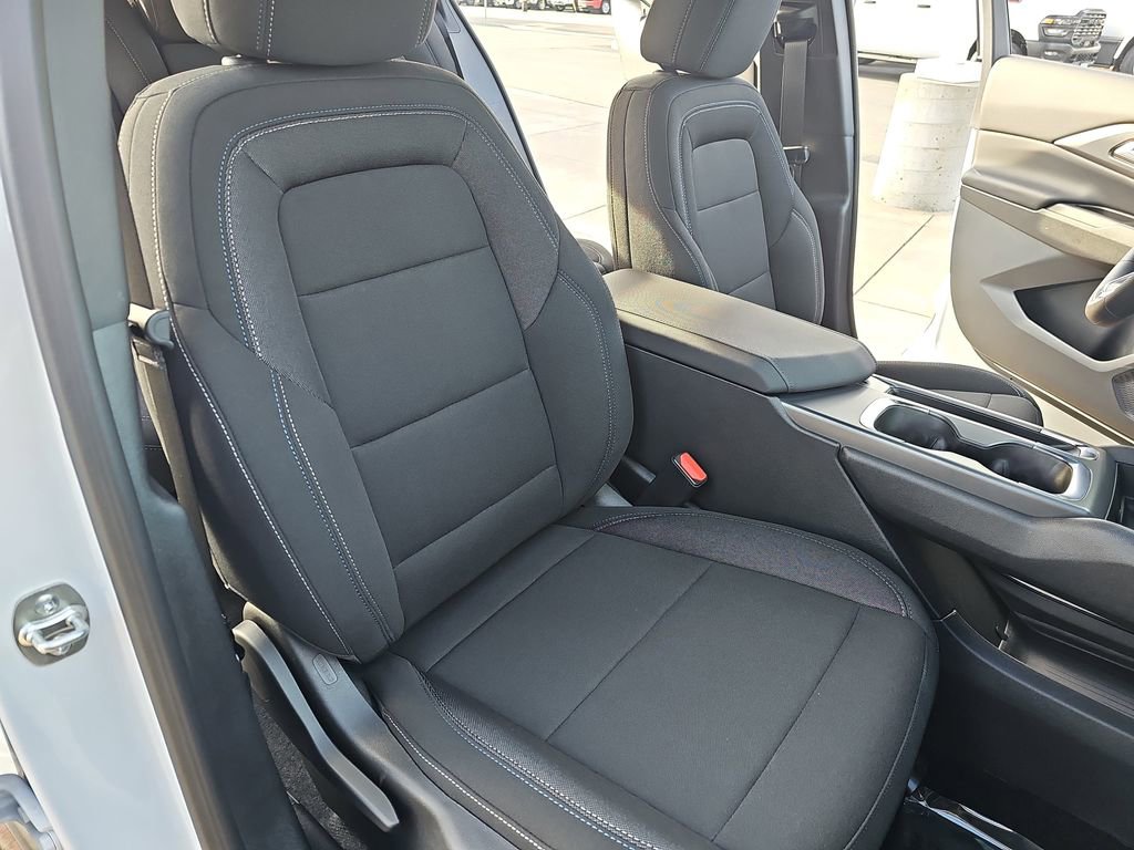 New 2026 Chevrolet Equinox EV LT w/ Comfort Package AWD/4WD image 10