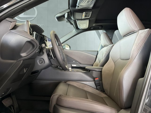 Certified 2026 Lexus TX 550h AWD Plug-In Hybrid w/ Technology Package image 7