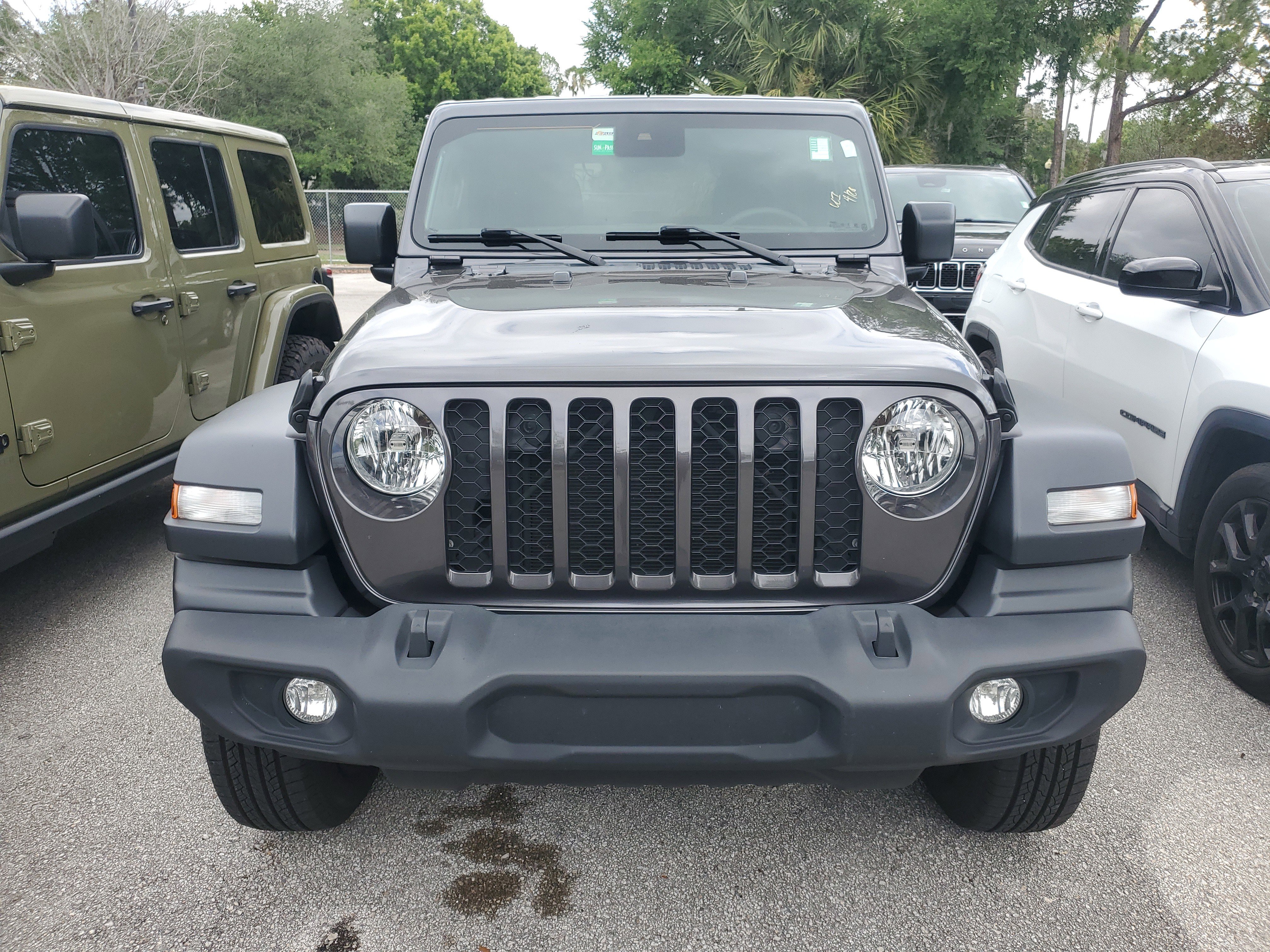 Used 2024 Jeep Wrangler Sport S image 2