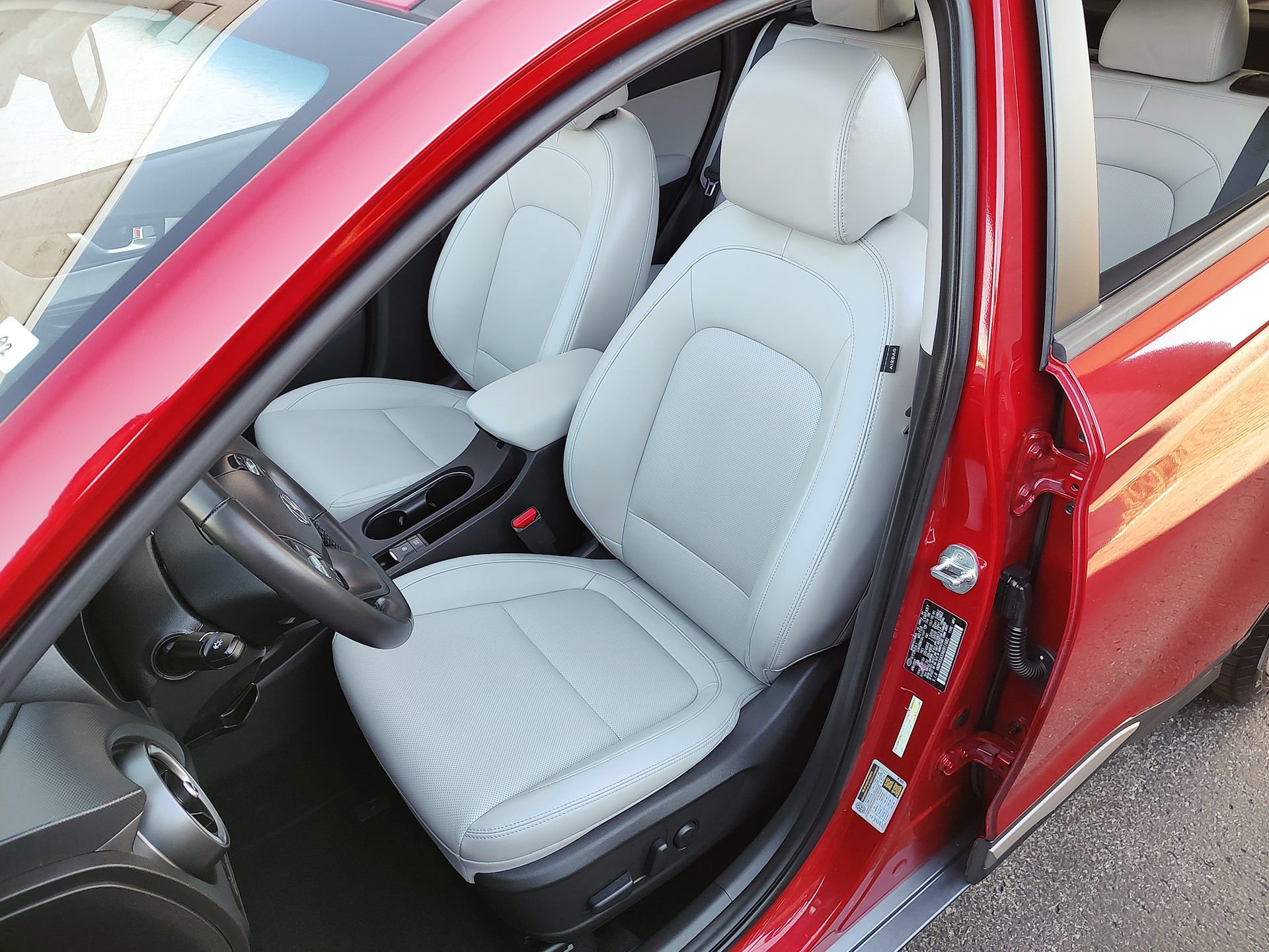 Used 2022 Hyundai Kona Limited image 16