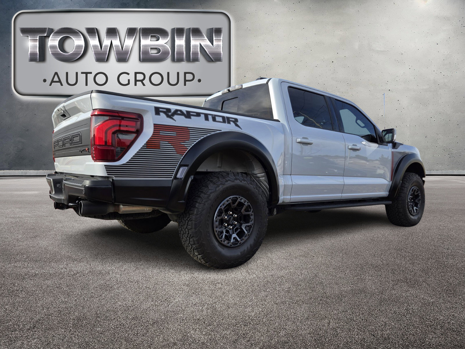 Used 2025 Ford F150 Raptor w/ Equipment Group 803A Raptor R image 4