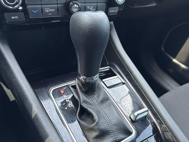 Used 2024 Jeep Compass Sport image 29