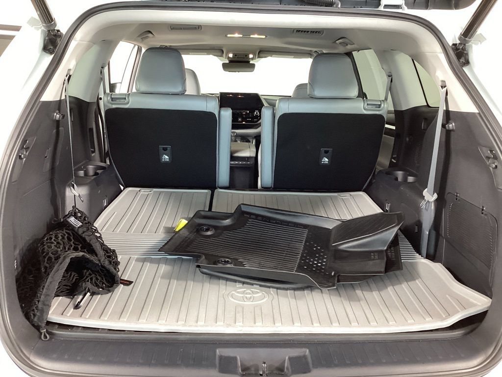 Used 2022 Toyota Highlander Limited AWD/4WD image 28