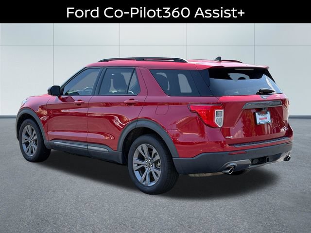 Used 2022 Ford Explorer XLT w/ Equipment Group 202A AWD/4WD image 8