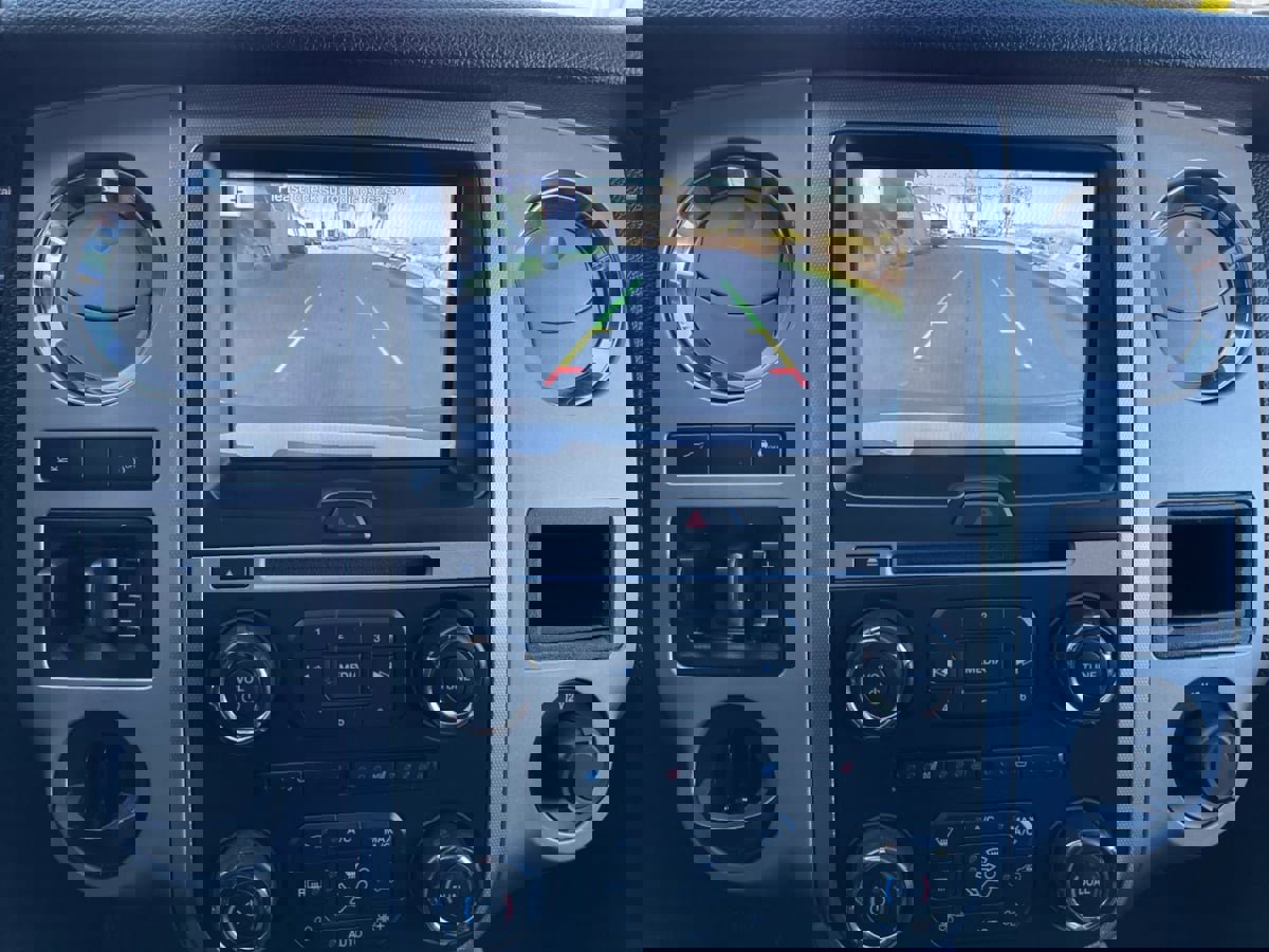 Used 2017 Ford Expedition XLT w/ Equipment Group 202A image 9