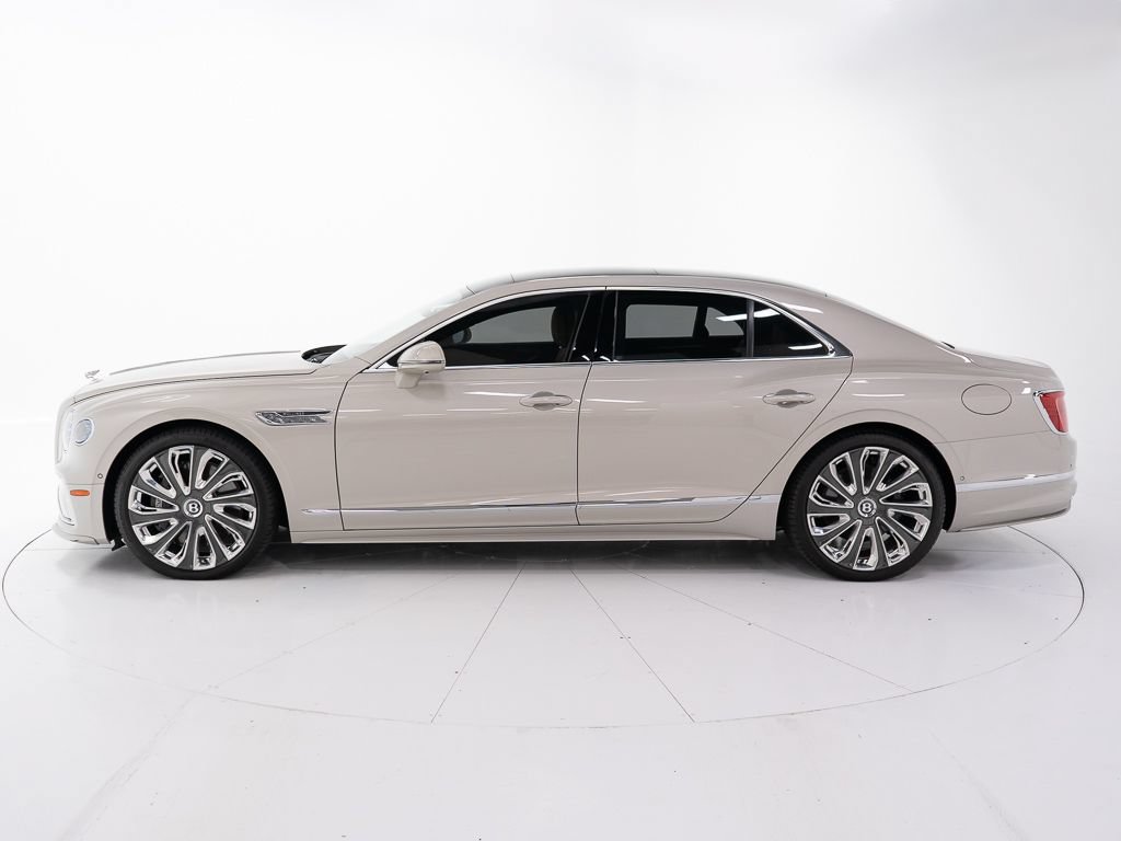 Used 2025 Bentley Flying Spur Plug-In Hybrid AWD/4WD image 2