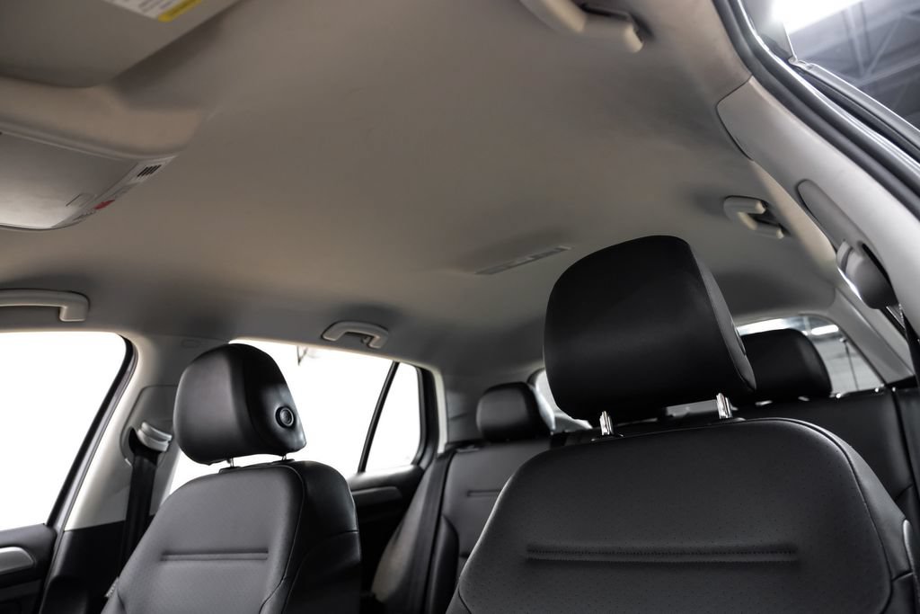 Used 2015 Volkswagen Golf S FWD image 29