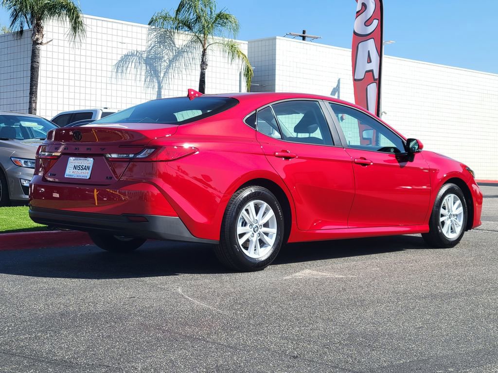 Used 2026 Toyota Camry LE image 2
