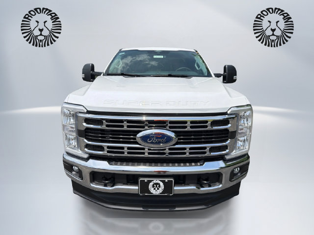 New 2026 Ford F250 XLT w/ FX4 Off-Road Package AWD/4WD image 2