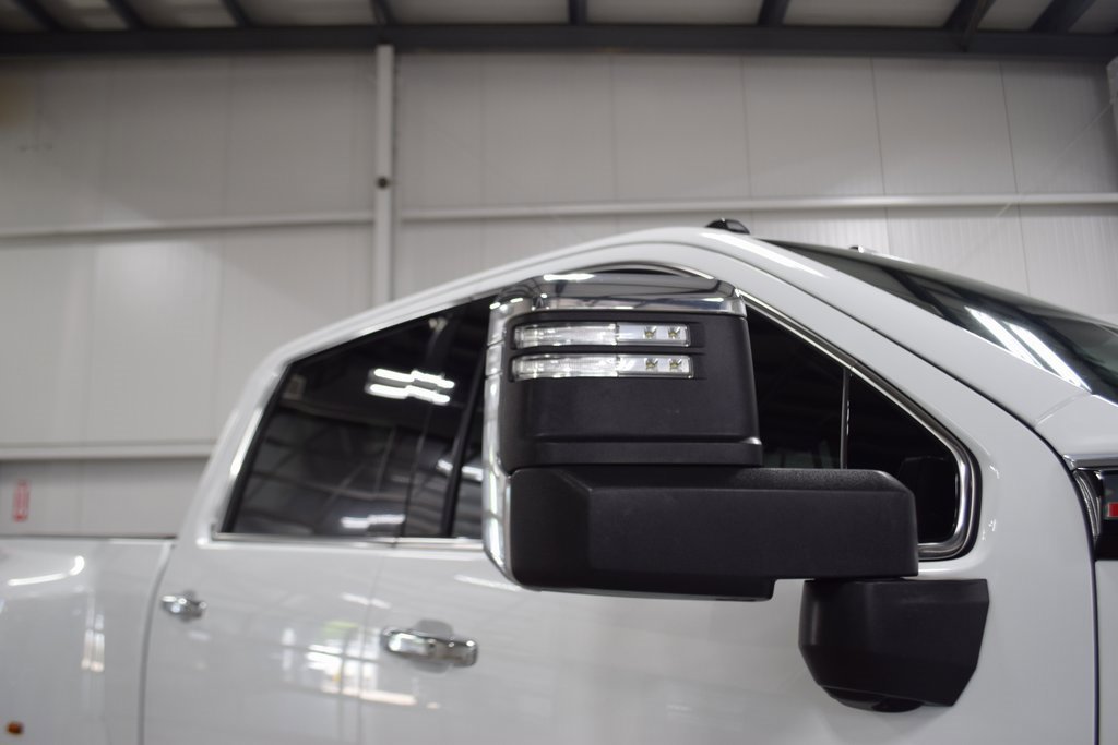 Used 2024 GMC Sierra 3500 Denali w/ Denali Reserve Package image 18