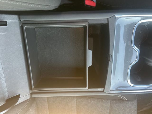 Used 2025 GMC Acadia Elevation image 33