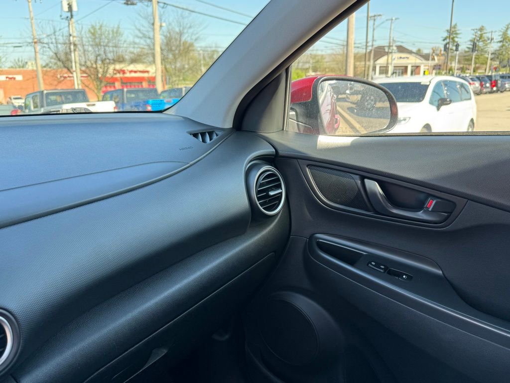 Used 2021 Hyundai Kona SE image 22