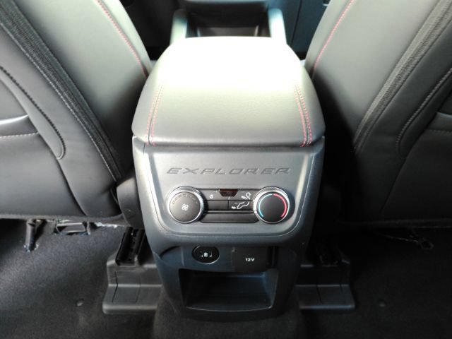 Used 2026 Ford Explorer ST-Line w/ ST-Line Street Pack AWD/4WD image 27