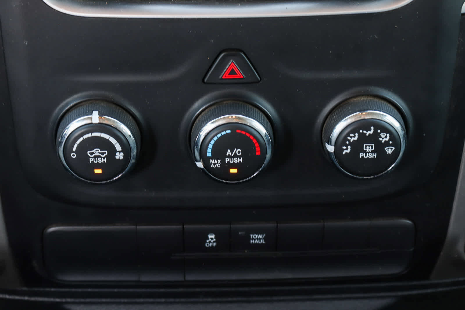 Used 2017 RAM 1500 Classic SLT image 16