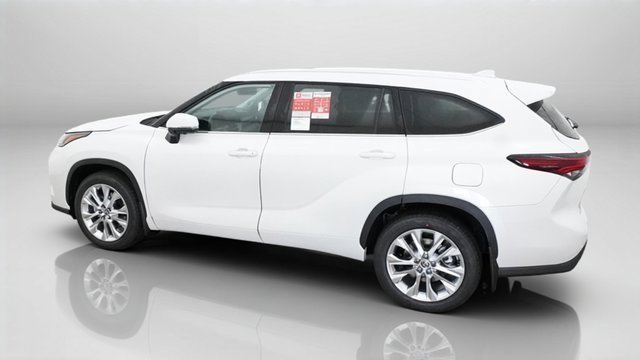 New 2026 Toyota Highlander Limited AWD/4WD image 15