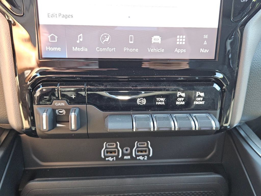 New 2026 RAM 3500 Big Horn AWD/4WD image 19