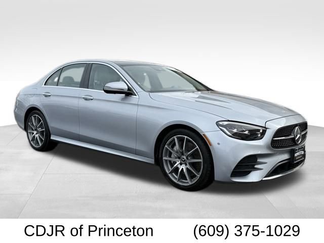 Used 2022 Mercedes-Benz E 350 4MATIC Sedan image 1