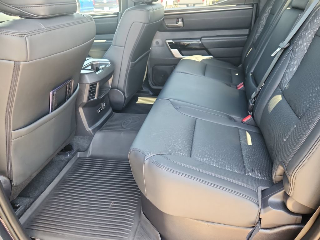 Used 2025 Toyota Tundra Limited AWD/4WD image 10