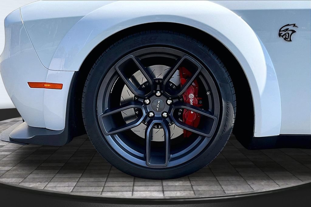Used 2018 Dodge Challenger SRT Hellcat RWD image 32
