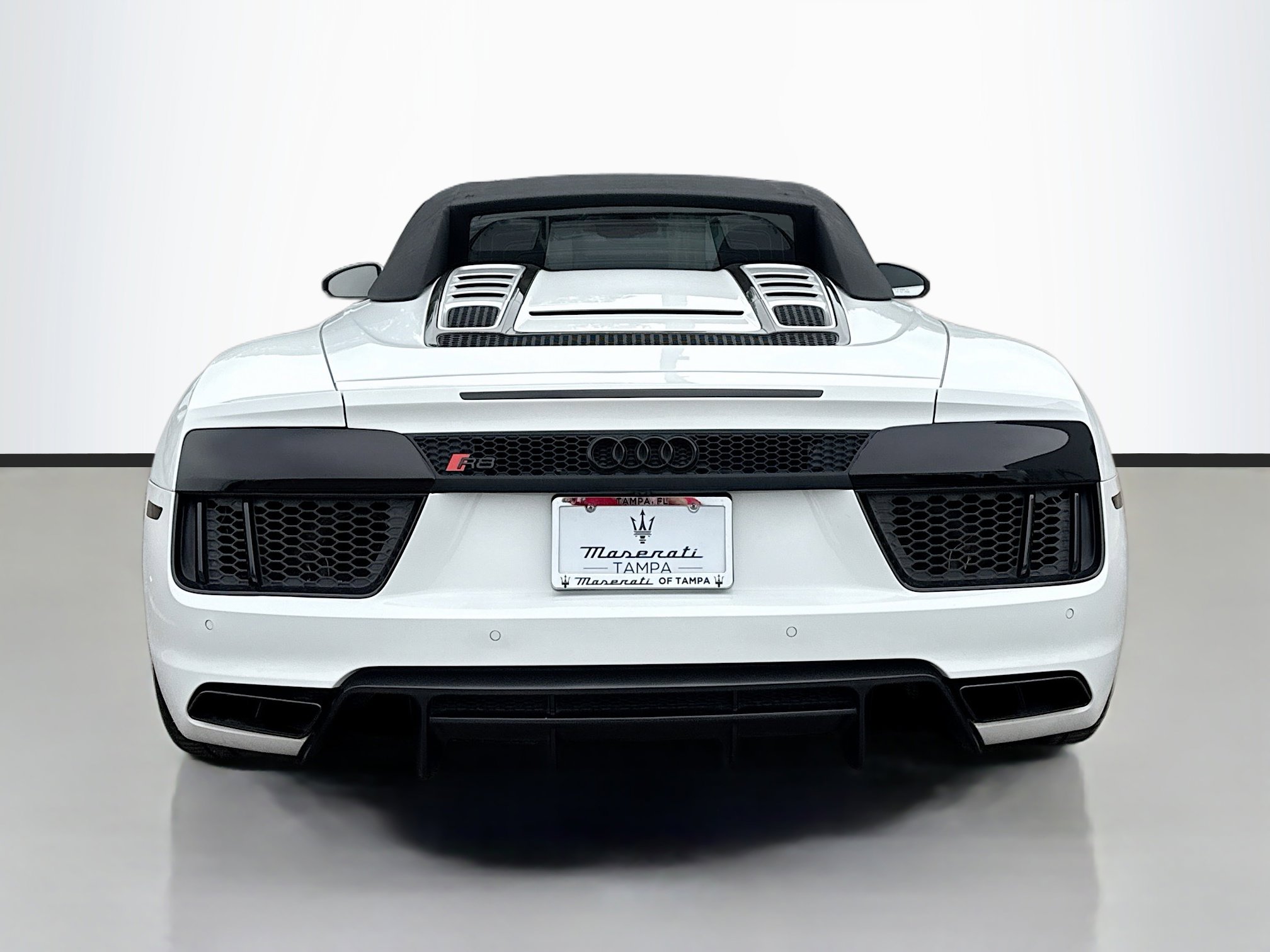 Used 2017 Audi R8 V10 image 4