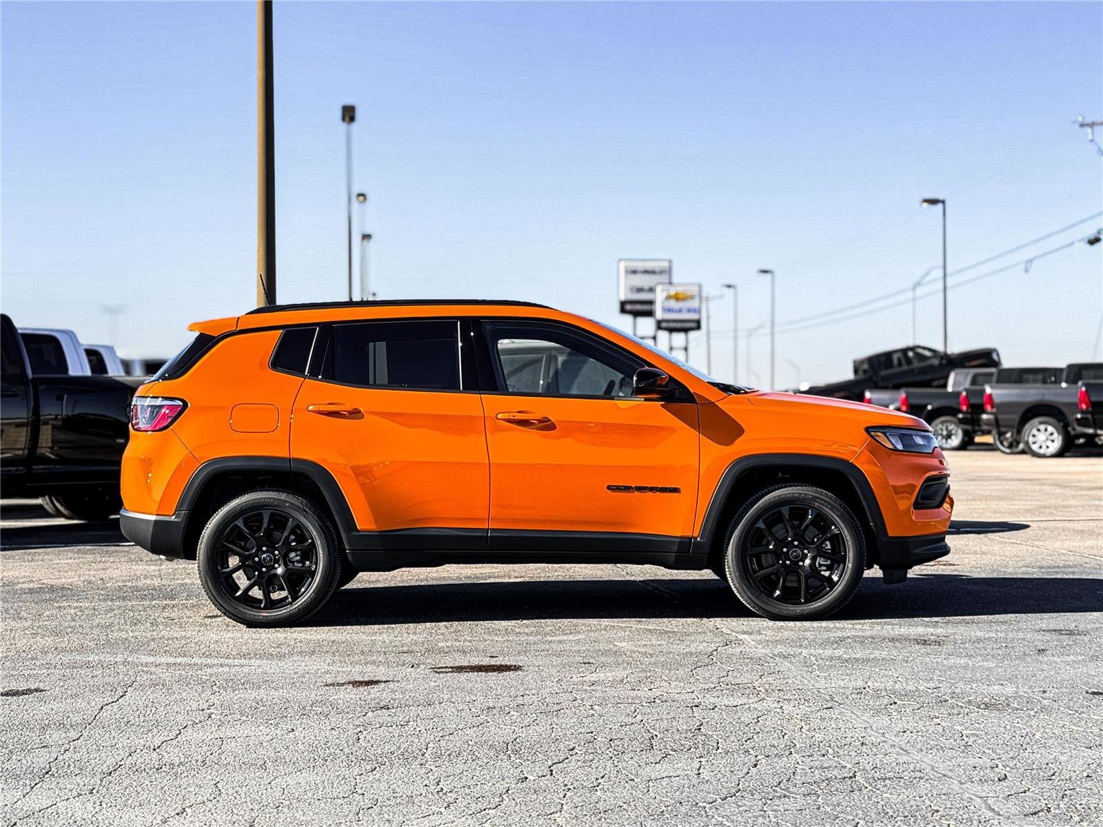 New 2026 Jeep Compass Latitude w/ Sun and Sound Group AWD/4WD image 4