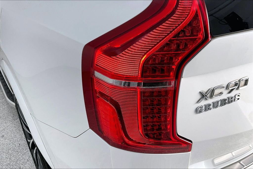 Used 2022 Volvo XC90 T5 Momentum w/ Advanced Package image 40
