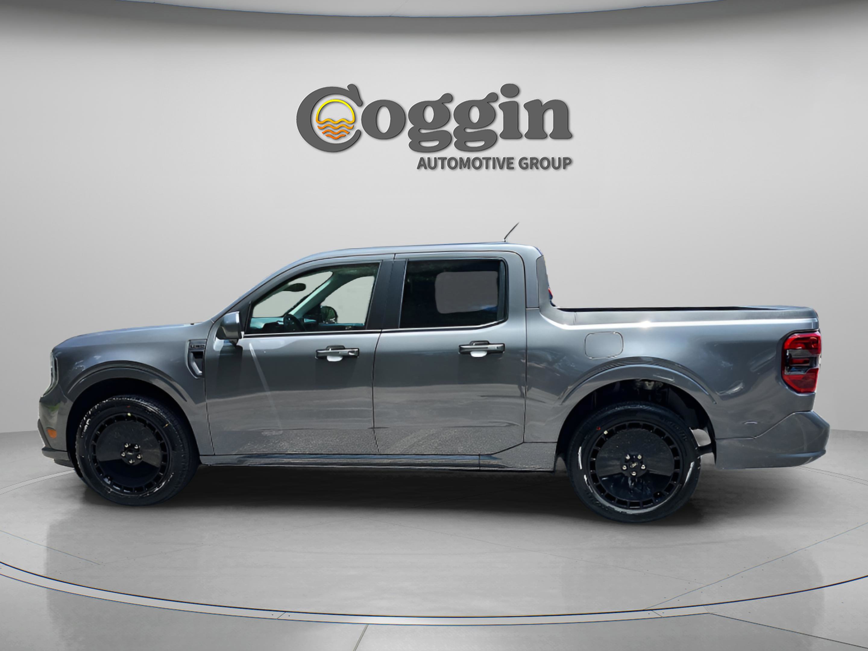 New 2025 Ford Maverick Lobo image 2