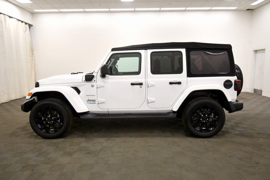 Used 2022 Jeep Wrangler Unlimited Sahara w/ Cold Weather Group image 4