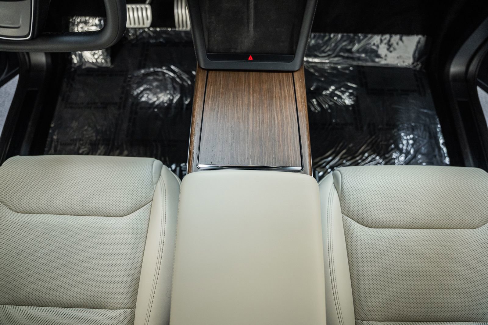 Used 2022 Tesla Model X image 28