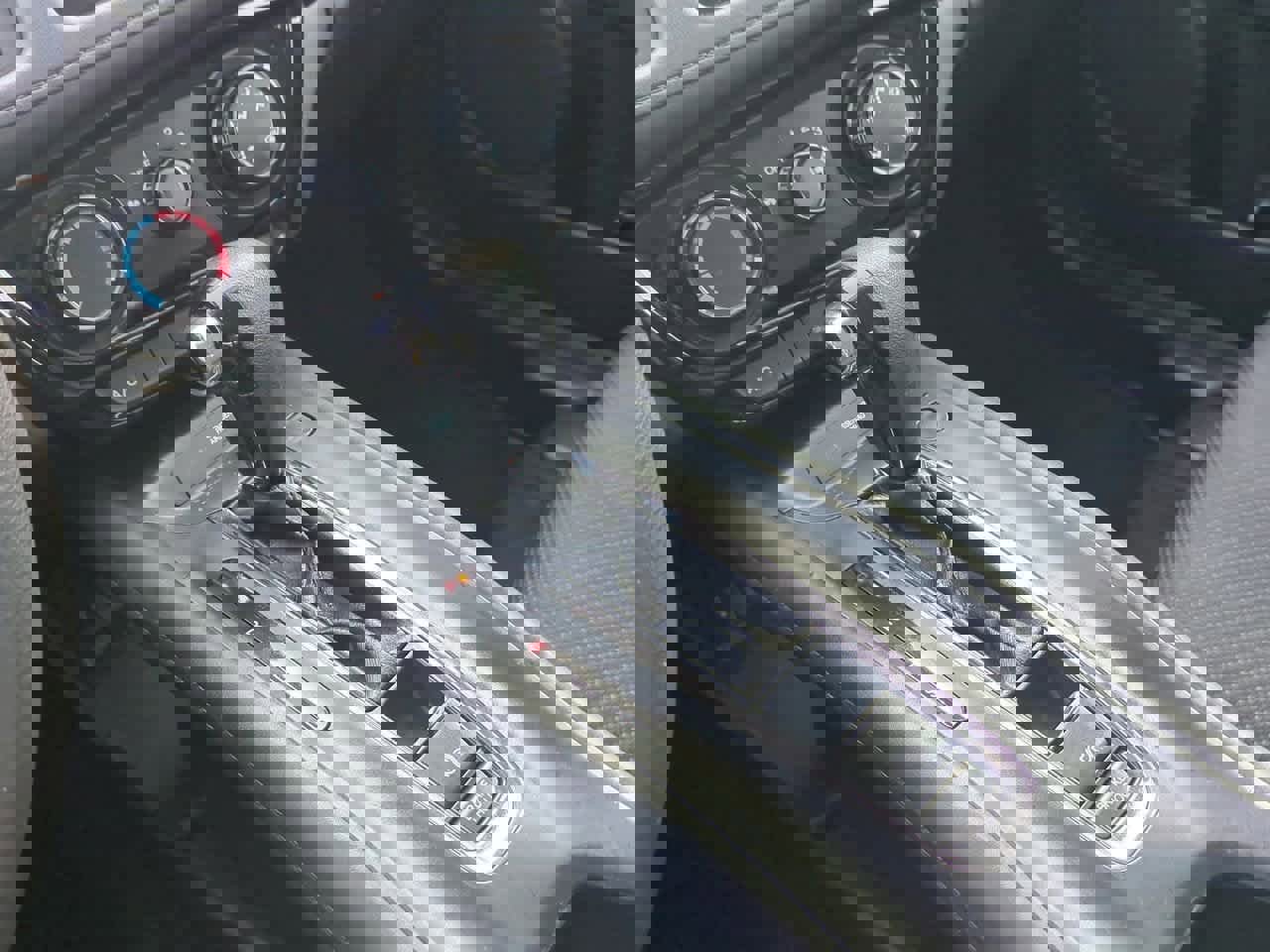 Used 2016 Honda HR-V LX image 28