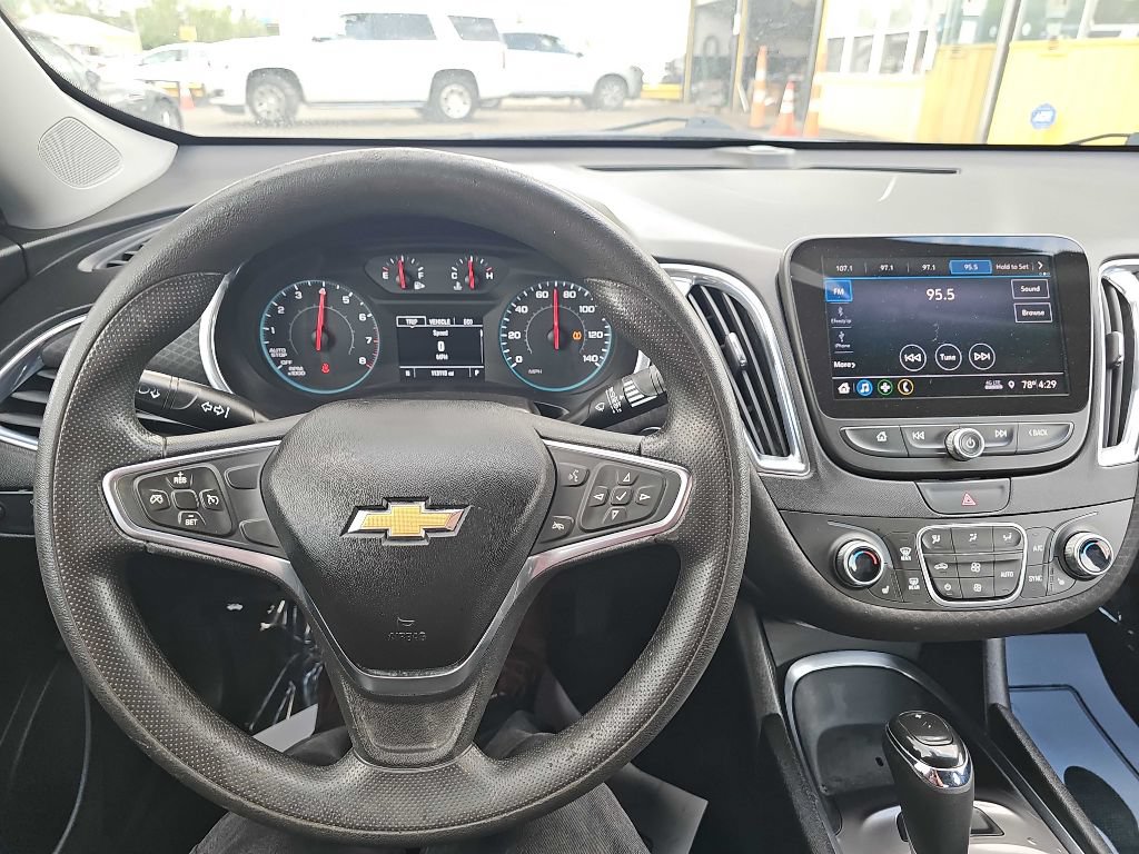 Used 2019 Chevrolet Malibu LT FWD image 25