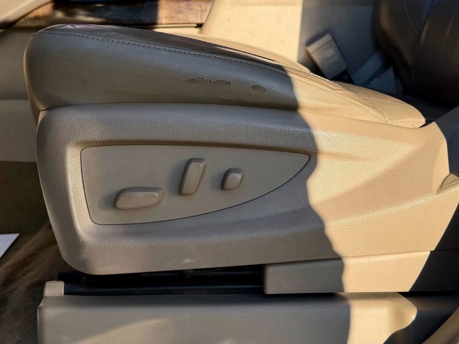 Used 2018 Chevrolet Suburban LT image 11