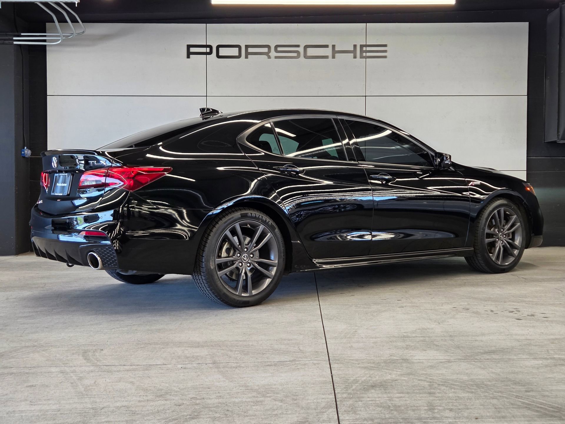 Used 2019 Acura TLX V6 w/ Technology & A-SPEC Pkg image 6