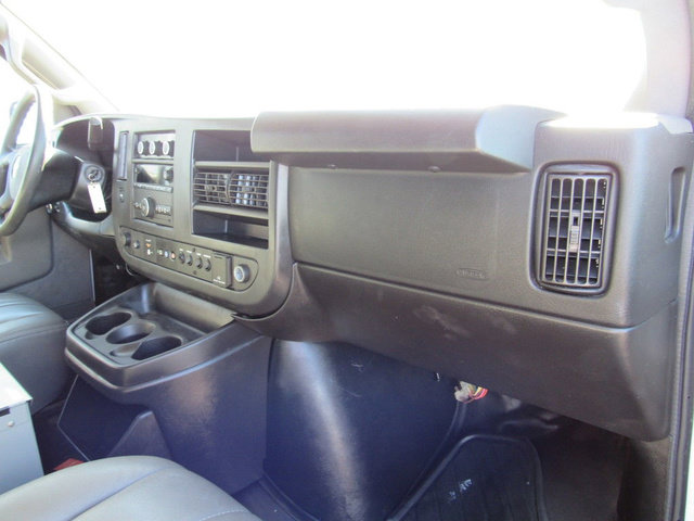 Used 2017 Chevrolet Express 2500 RWD image 14