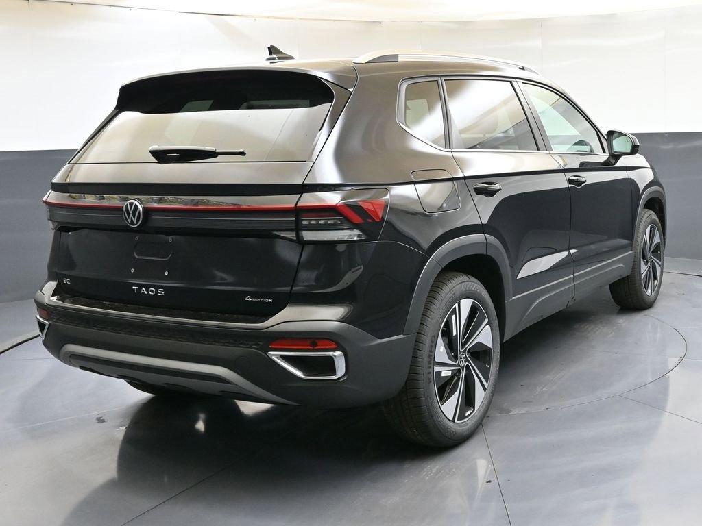 New 2025 Volkswagen Taos SE image 5